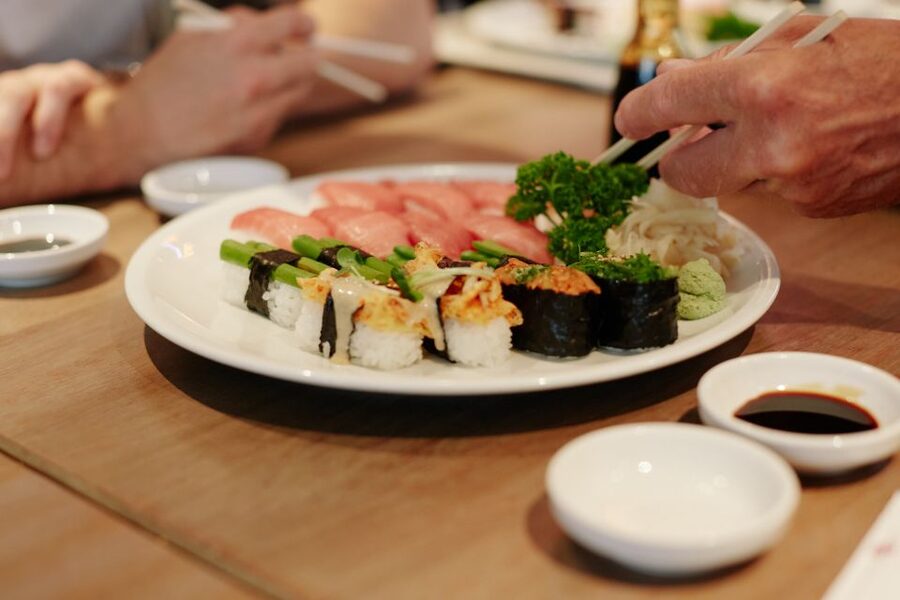 Düsseldorf: Sushi, Sake & Japanese Lifestyle Tour - German language and guide quality