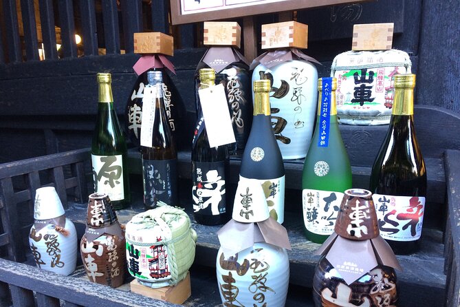 EXPERIENCE TAKAYAMA & LOCAL SAKE TASTING with explanation 1 HOUR! - Starting at Rokujyuban60 in Sanmachi Suji