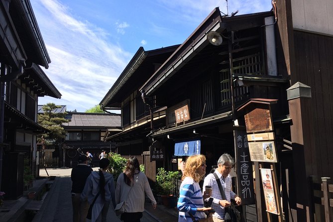 EXPERIENCE TAKAYAMA & LOCAL SAKE TASTING with explanation 1 HOUR! - How to fit it into your Takayama day