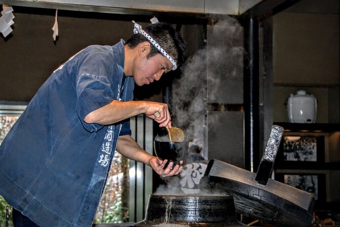 Heritage Town, Cuisine, Sake & Art: Explore Hokusai in Obuse - Ganshoin Temple and Hokusai’s phoenix ceiling