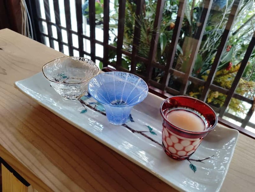 Hiroshima: Saijo Sake Tasting at 7 Breweries Guided Tour - Comparing the remaining Saijo breweries