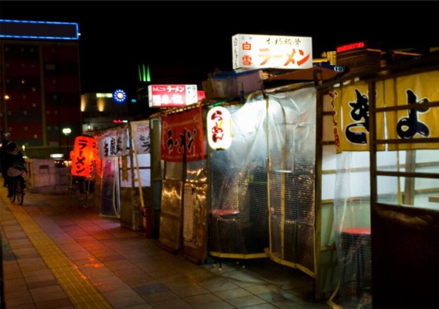 In Fukuoka! Guide to an Izakaya only 100% locals know. - What to expect inside the first izakaya