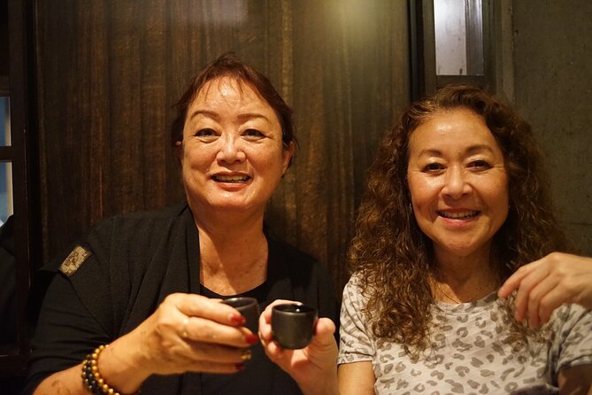 In Fukuoka! Guide to an izakaya only 100% locals know/Bar Hopping - Stop one: fish, sashimi, and sake