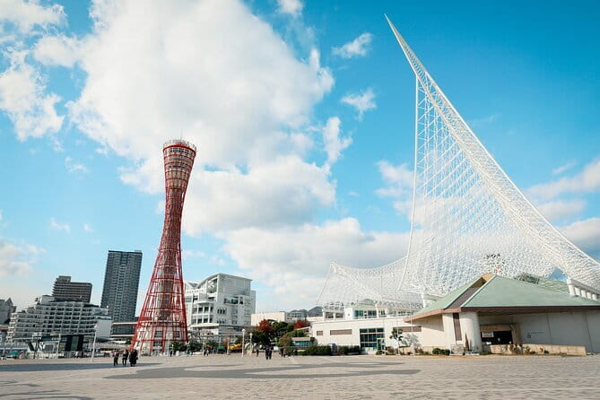 Kobe: 3-Hour Private Sake Tour in Japan’s Top Sake Area - Kiku-Masamune Sake Museum: tools, methods, and long practice