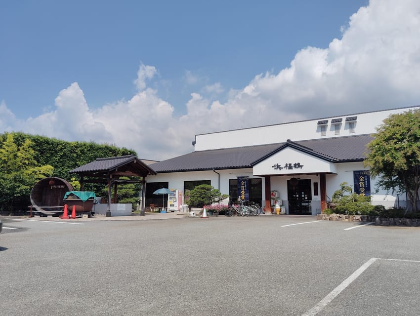 Kobe: 5 Sake Breweries Tour in a Day - Lunch Gives You A Necessary Reset