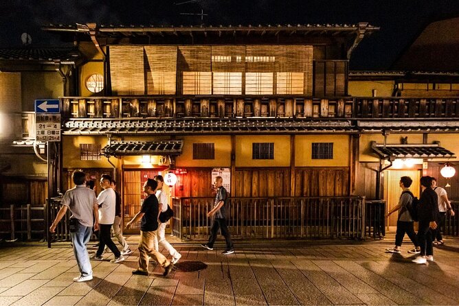 Kyoto Food & Drink Tour with a Local: Private Custom Izakaya Experience - Practical details that affect your evening