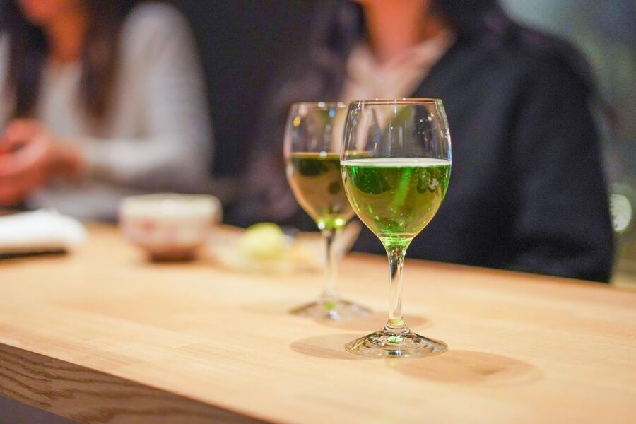 Kyoto: Foodie Night Tour in Gion with 9 dishes + 6 Sake - Six Kyoto sake tastings, not just one glass