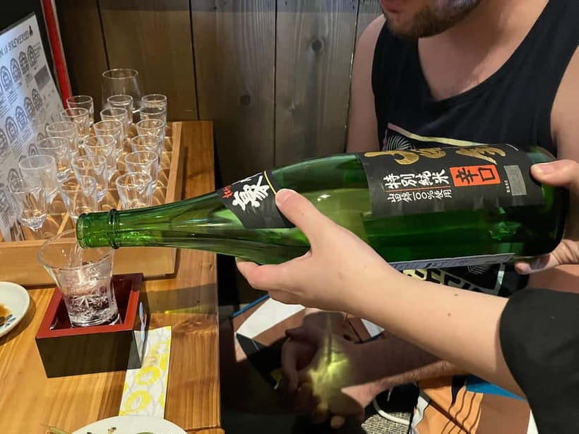 Kyoto: Fushimi Sake District Tour with Boat Ride - A quiet temple before the canals