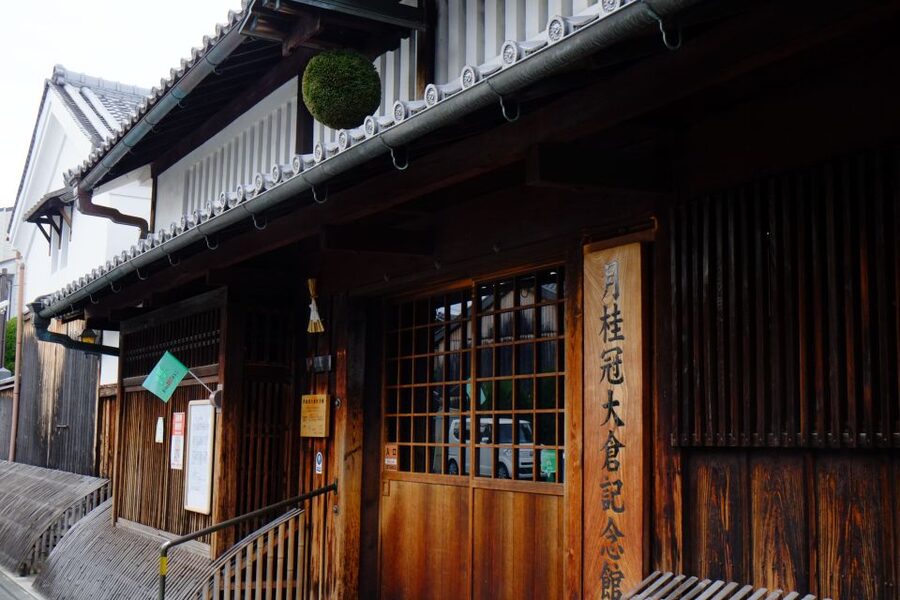 Kyoto: Insider Sake Brewery Tour with Sake and Food Pairing - Should you book the Fushimi sake experience?