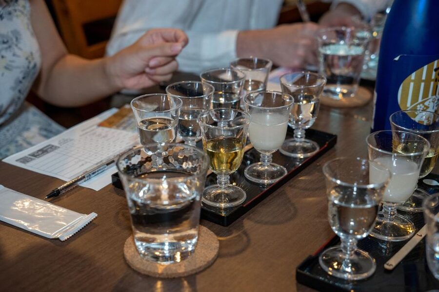 Kyoto: Insider Sake Brewery Tour with Sake and Food Pairing - Why tasting sake side by side works