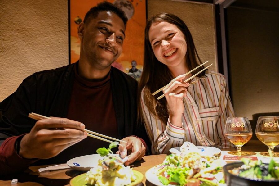 Kyoto: Izakaya Food Tour with Local Guide - Gion offers atmosphere, but not a guaranteed route