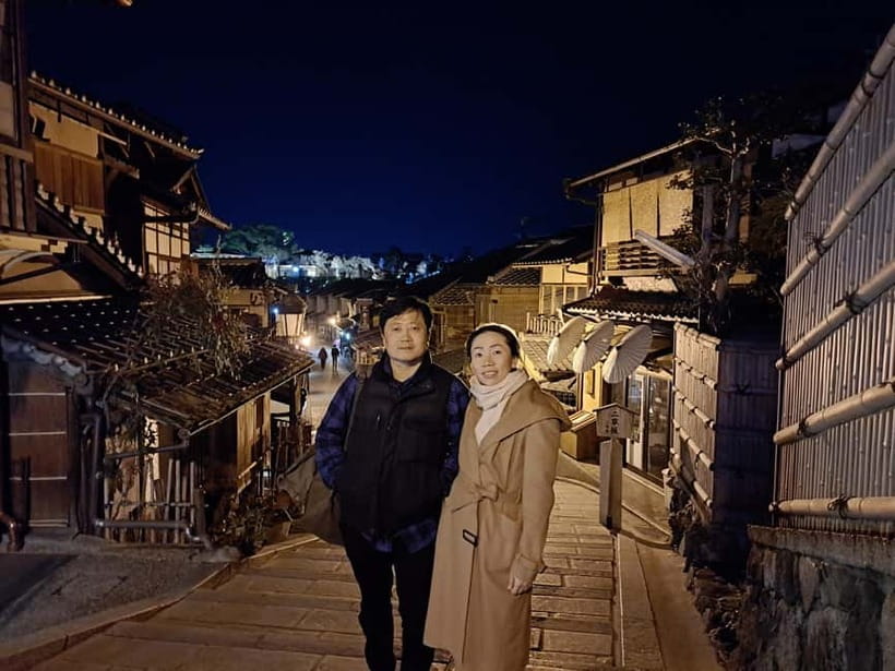 Kyoto: Izakaya Nightlife Tour with Local Guide - Pontocho, Kiyamachi, and Yasaka at night