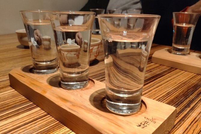 Kyoto Luxury Sake, Whisky and Cocktail Tour - Nishiki Market and the Kyoto food connection