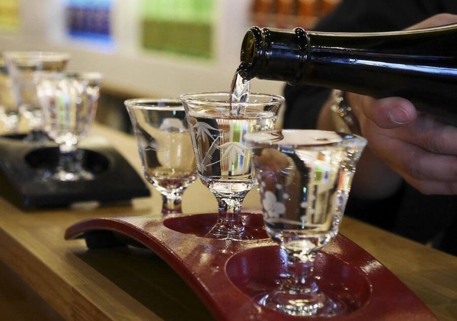 Kyoto Sake Brewery Tour - The walk through Fushimi and its brewery culture