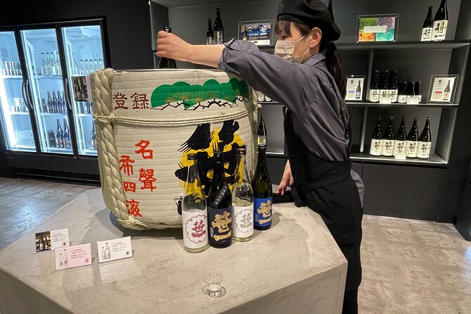 Mt FUJI - Panoramic Tour w/ Hoto Lunch, JP Sake & Onsen tatto OK! - Local bread at Dangozaka Service Area