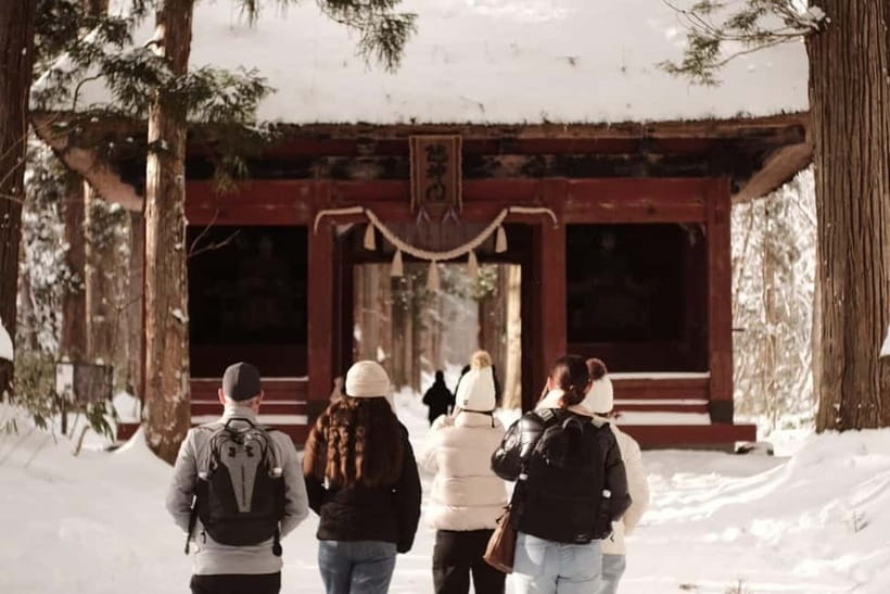 Nagano: Togakushi Shrine, Sake & Zenkoji Private Tour - Walking through Togakushi’s cedar avenue