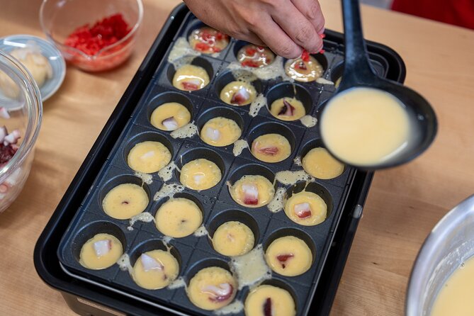 Osaka Home Feast Cooking and Sake Experience - Sake pairing in a relaxed home-drinking setting