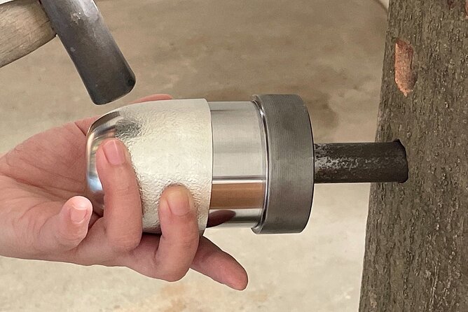 Private Pewter Sake Cup Experience with a Kyoto Artisan - Arriving at Craft Gallery SALUK