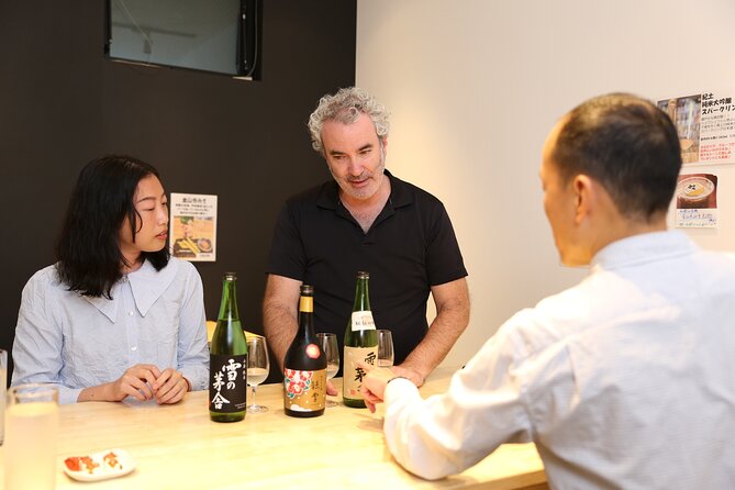 Private Sake Tasting in Central Kyoto with Sake Sommelier - Learning how to taste and order