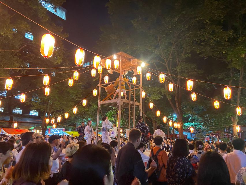 Shinjuku: bar hopping night tour at Japanese Izakaya - Final stop: Golden Gai’s tiny bars