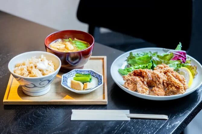 Snow Monkeys, Hokusai & Sake: A Perfect Day in Nagano - Following the forest trail to Jigokudani