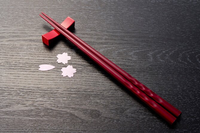Tokyo: Learn the Art of Chopsticks in a Cozy Izakaya! - The chopsticks lesson focuses on control
