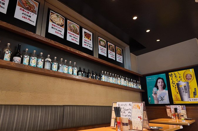 Tokyo: Learn the Art of Chopsticks in a Cozy Izakaya! - A souvenir you will actually use