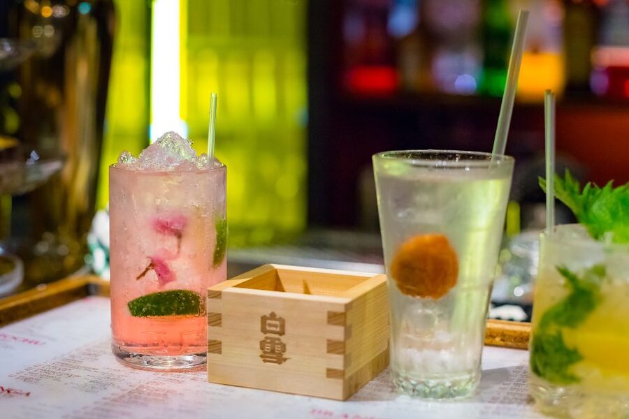 Tokyo: Luxury Sake, Cocktail, and Whiskey Pairing Tour - Whisky and the craft behind the glass
