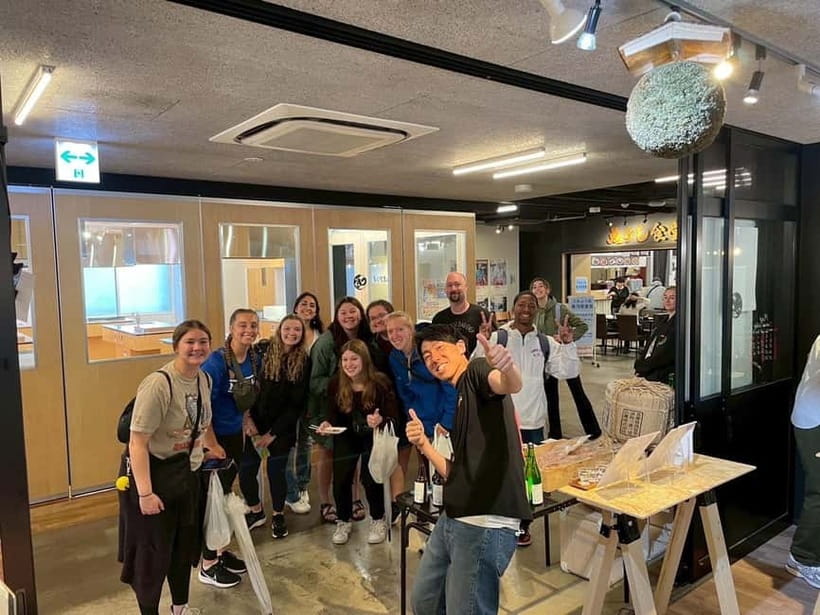 Tokyo: Private Tsukiji Street Food & Sake with Local Guide - Why Tsukiji still matters after the move to Toyosu