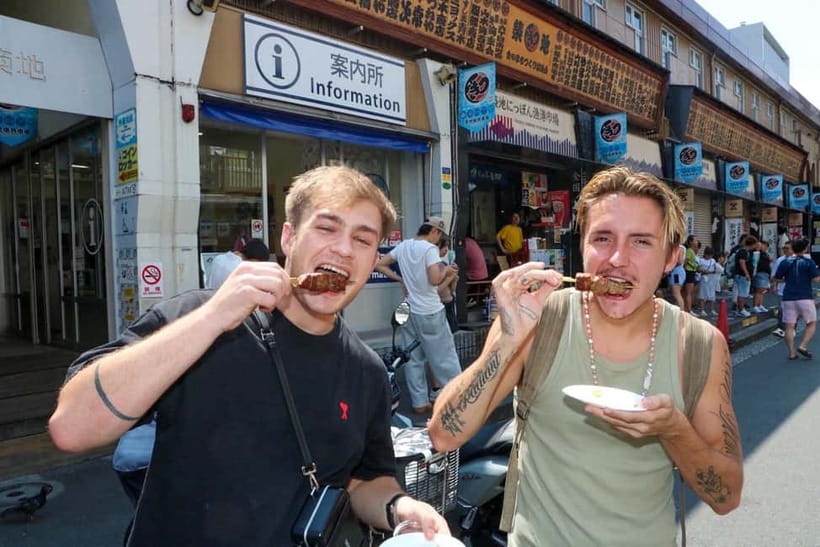 Tokyo: Private Tsukiji Street Food & Sake with Local Guide - Practical details that make the morning easier