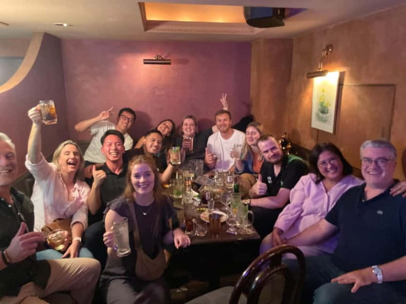 Tokyo: Shinjuku Bar and Izakaya Hopping Tour - The guides are the main reason to book