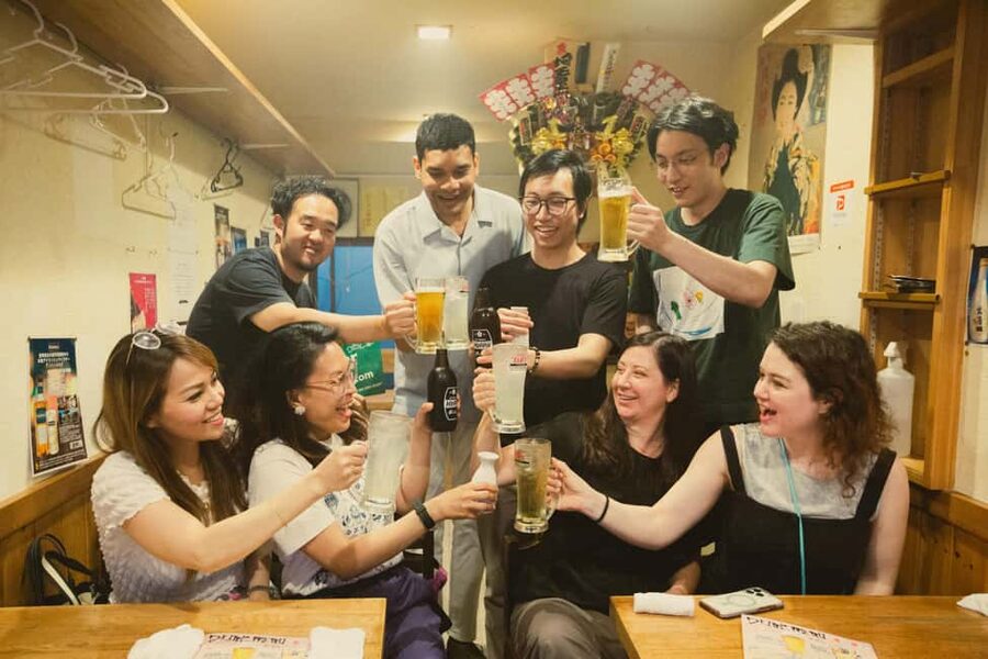 Tokyo: Shinjuku Izakaya and Golden Gai Bar Hopping Tour (2h) - Meeting at Tajimaya Coffee