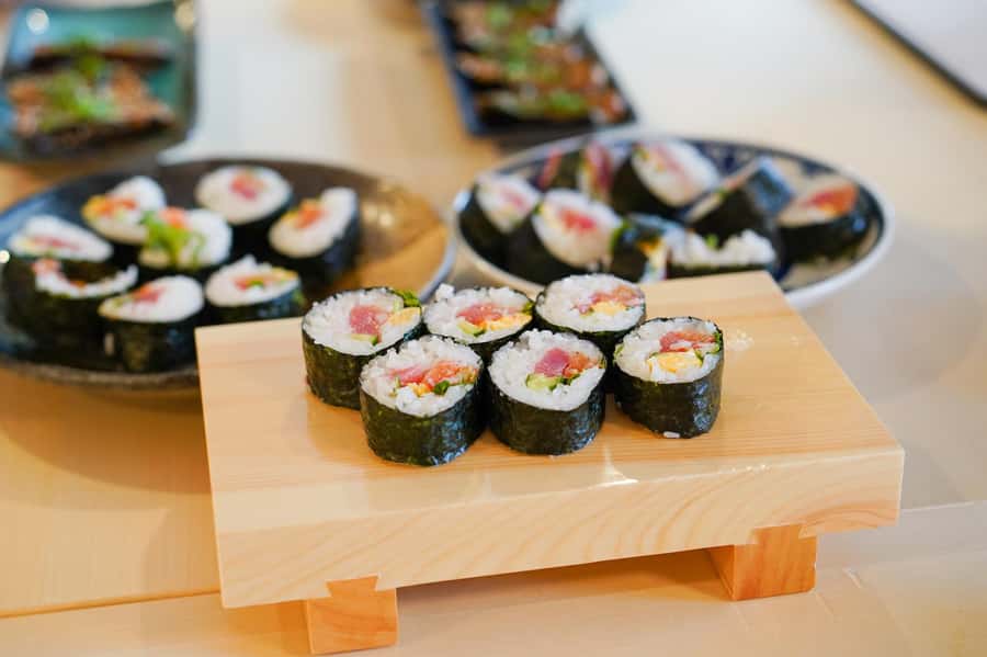 Tokyo: Sushi Cooking Class with Sake Tasting - Learning basic Japanese kitchen skills