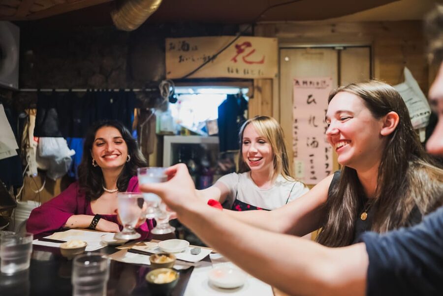 Tokyo: The Best of Izakaya in Shinjuku Food & Cultural Tour - Why Shinjuku is a smart place for an evening food tour