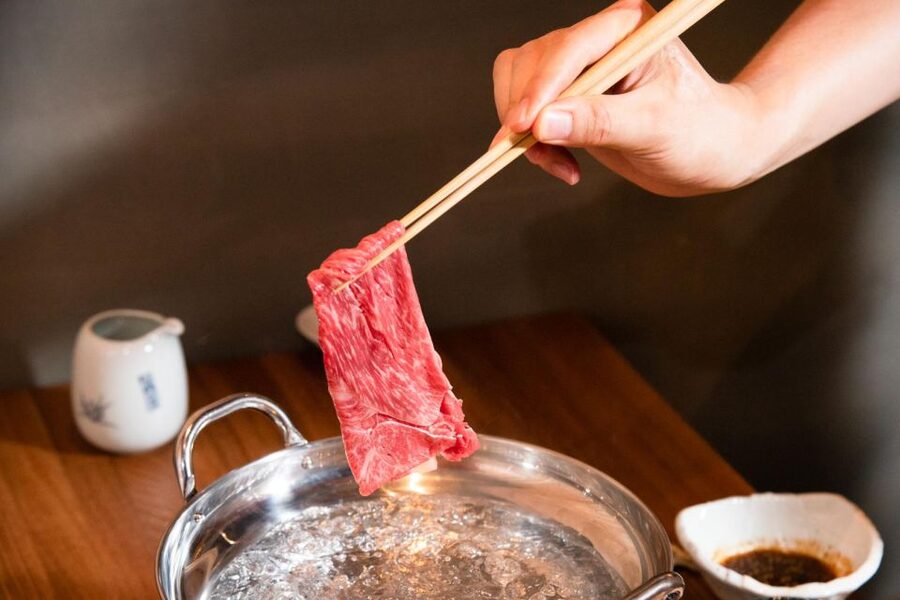 Wagyu & Sake 8 Course Tasting Dinner in Shinjuku - Practical details for a smoother evening